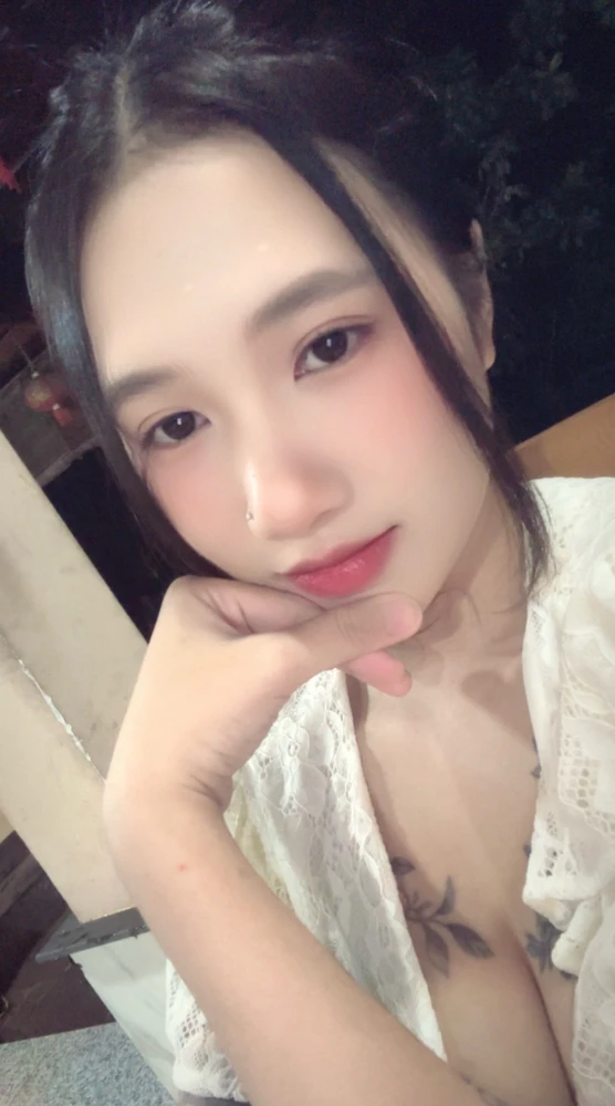 GIF uploaded by Quỳnh Đann