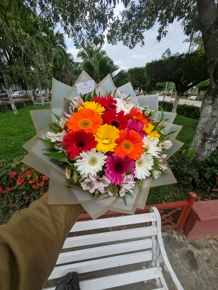 GIF uploaded by Carlos Morales