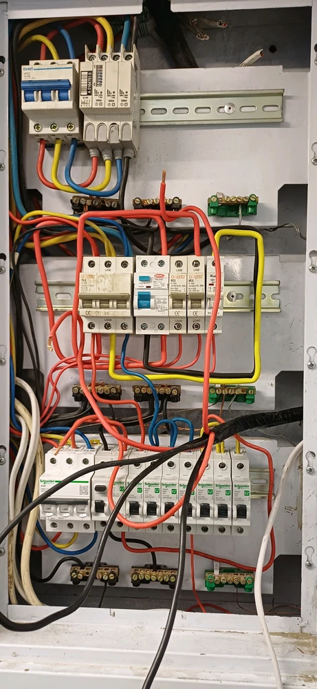 Immaġni mtellgħa minn OluDavid