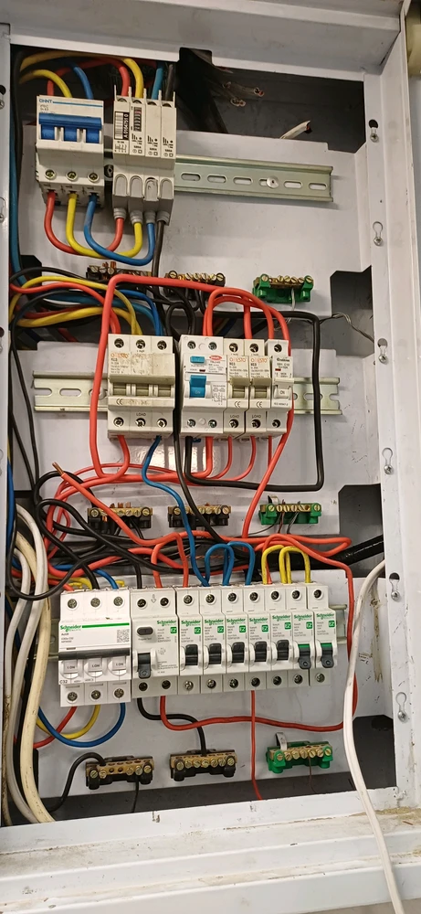 Immaġni mtellgħa minn OluDavid