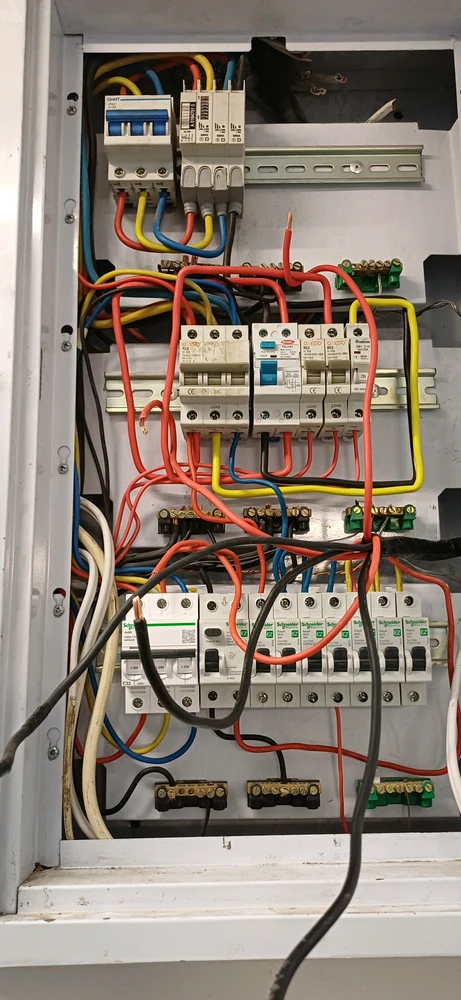 Immaġni mtellgħa minn OluDavid