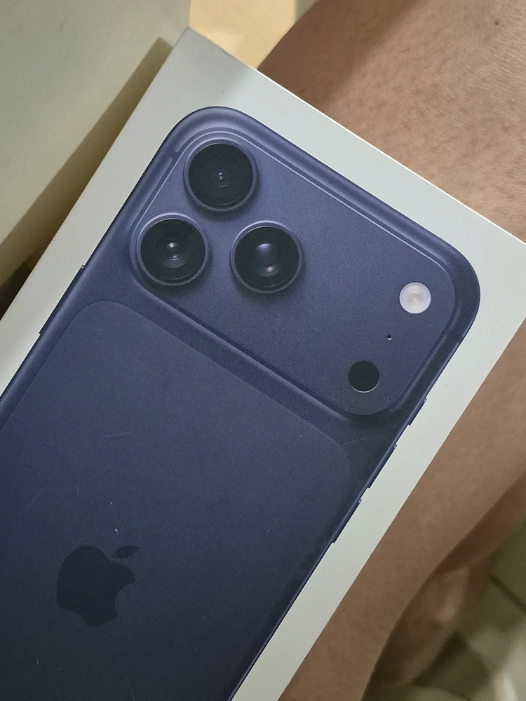 GIF uploaded by Cham