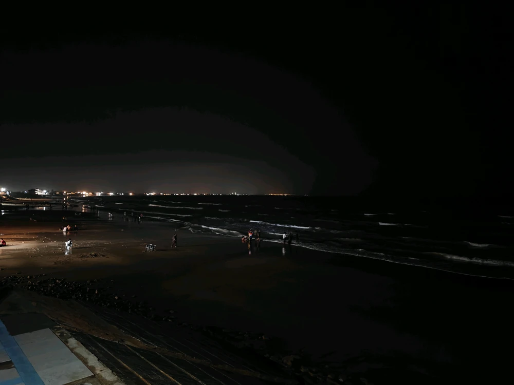 GIF uploaded by Zaiyfa