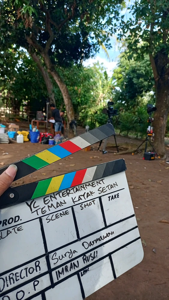 GIF diunggah oleh Lekek