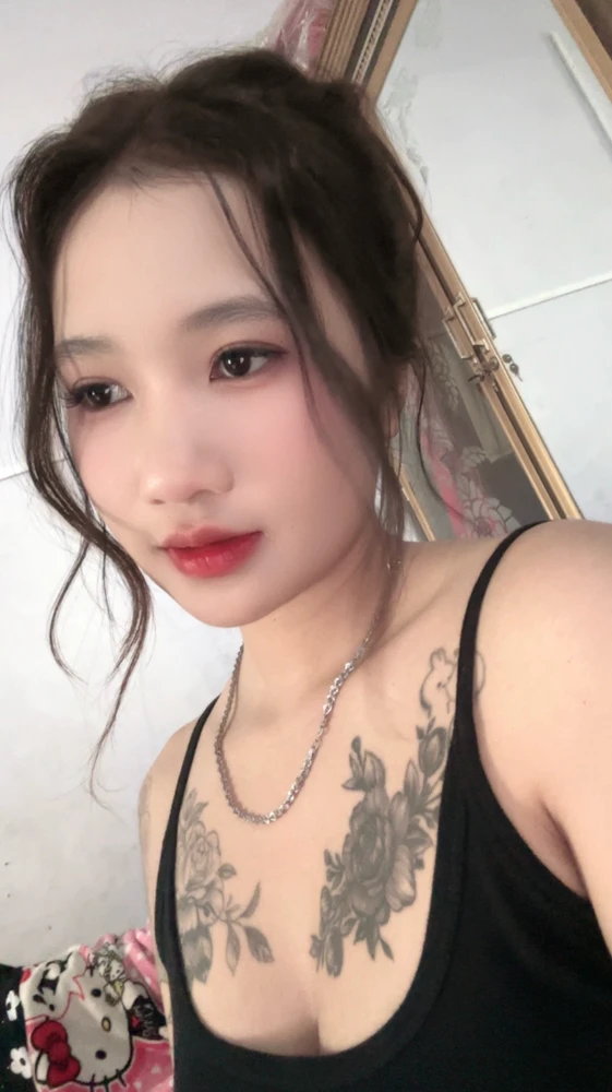 GIF uploaded by Quỳnh Đann