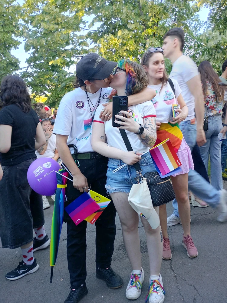 GIF uploaded by Andrada