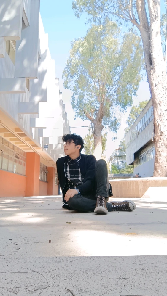 GIF uploaded by Ludwin