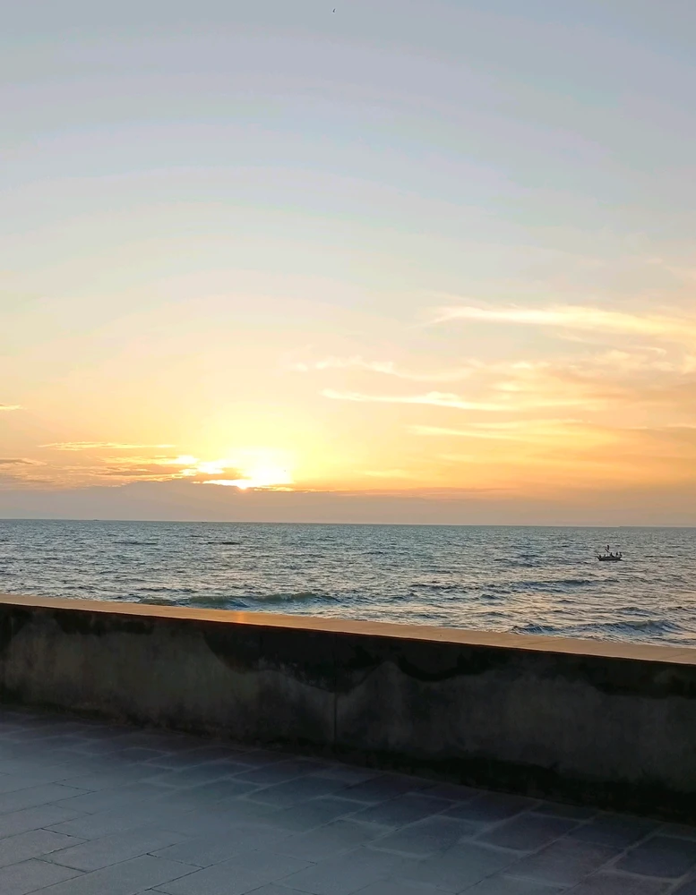 GIF uploaded by 𝑨𝒏𝒆𝒆𝒍..