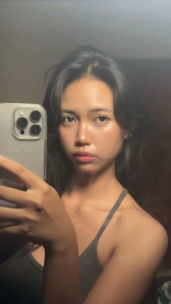 GIF uploaded by Hanah