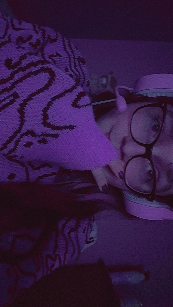 FemboyPuppy жүктөгөн GIF