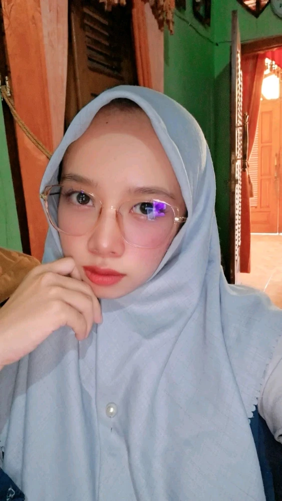 GIF uploaded by Nana