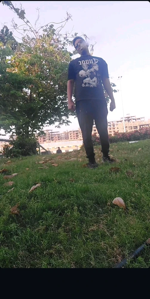 GIF uploaded by R Λ V E N