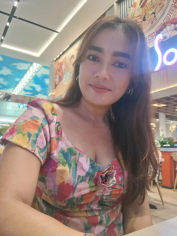 GIF uploaded by Endah
