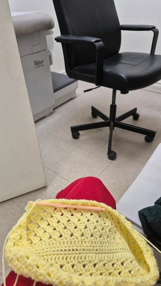 GIF na in-upload ni Aekaterini