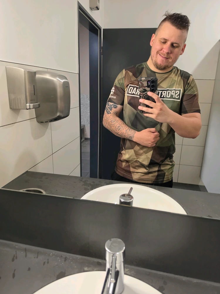 GIF hochgeladen von Steven