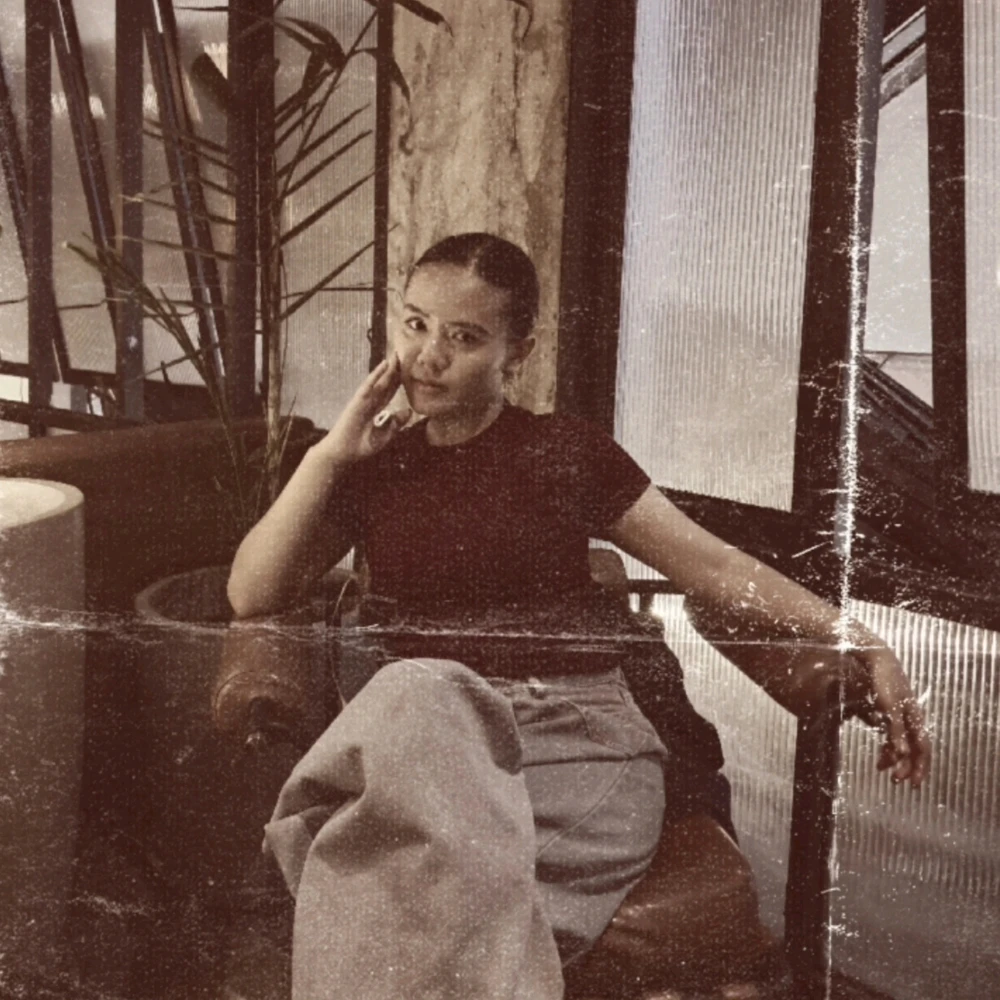 GIF uploaded by Adellia