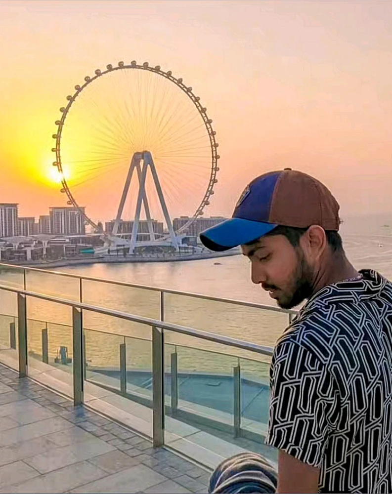 GIF naložil Abhishek