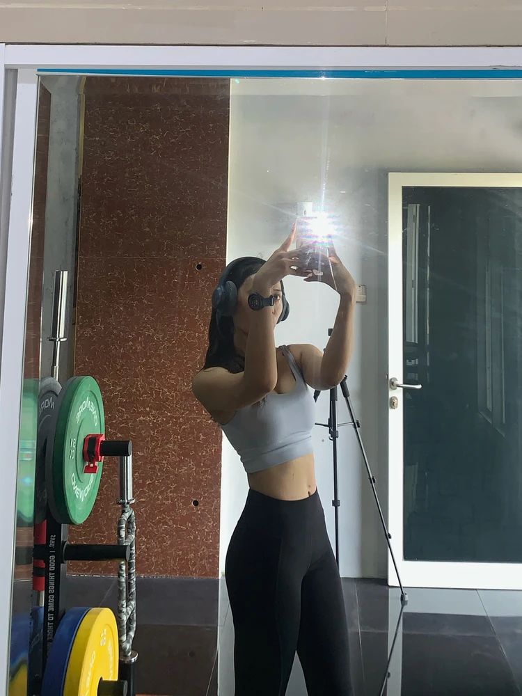 GIF na in-upload ni Ivtaa