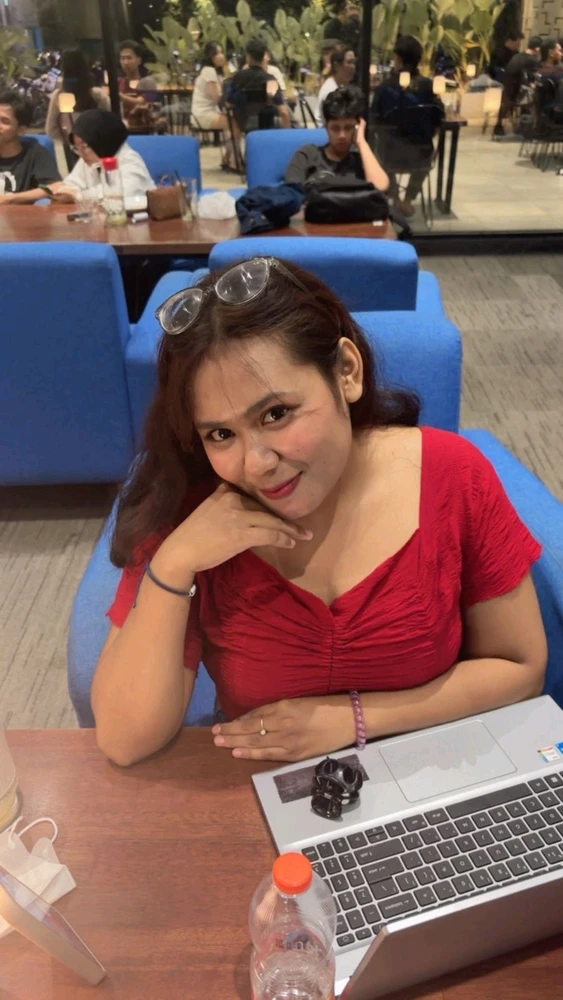 GIF diunggah oleh Dellan
