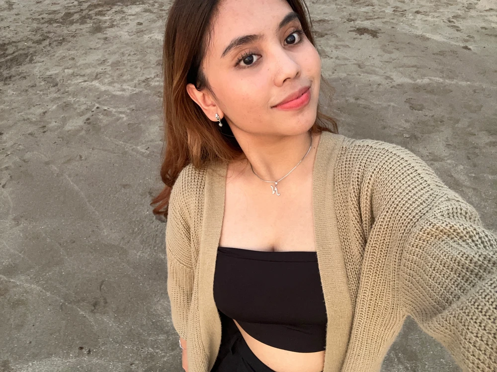 GIF uploaded by Zella