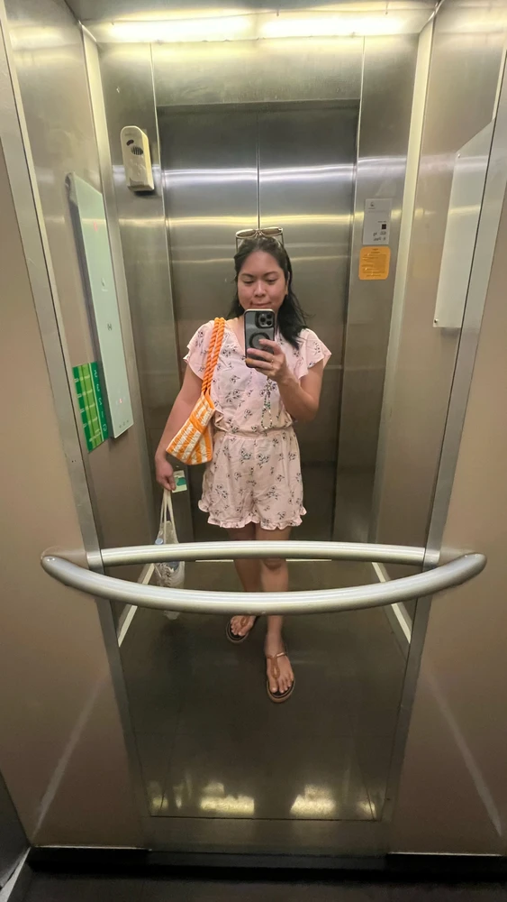 GIF na in-upload ni DeepBlueSea