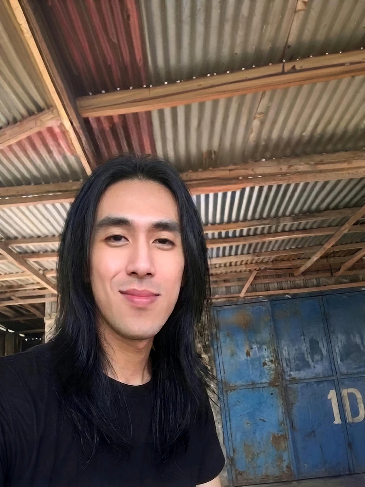 GIF uploaded by Radi