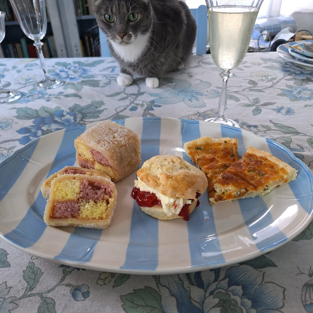 GIF uploaded by Alasdair