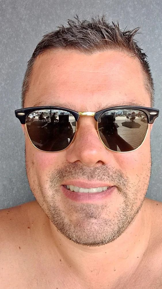 Petar๋์ด ์ฌ๋ฆฐ GIF