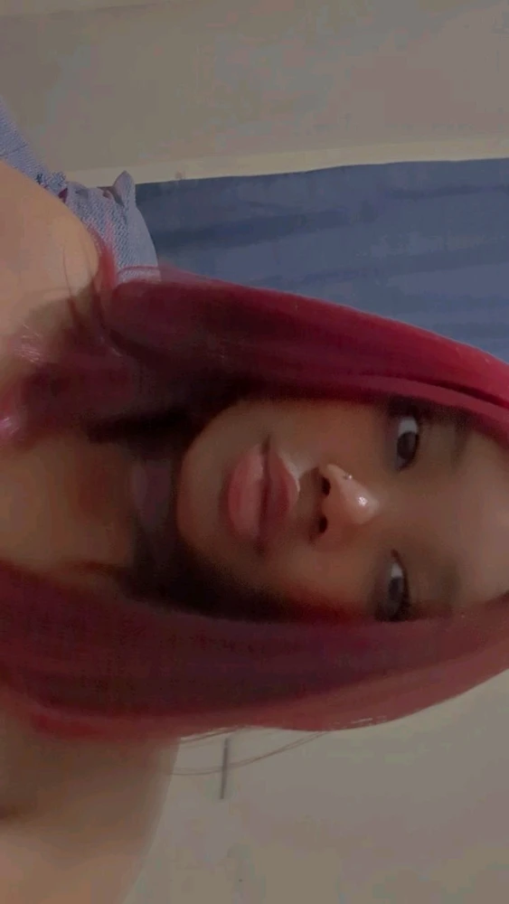 GIF uploaded by Fanni