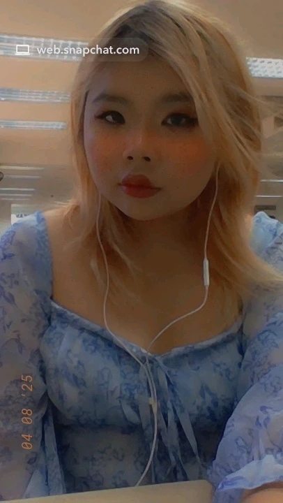 GIF uploaded by Minami Zume