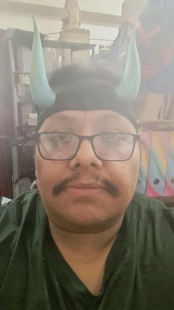 GIF gi-upload ni Ernesto