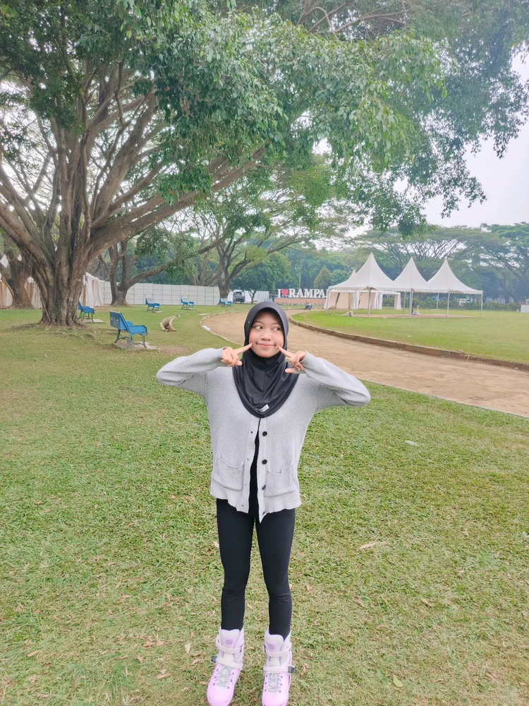 GIF uploaded by Nabila