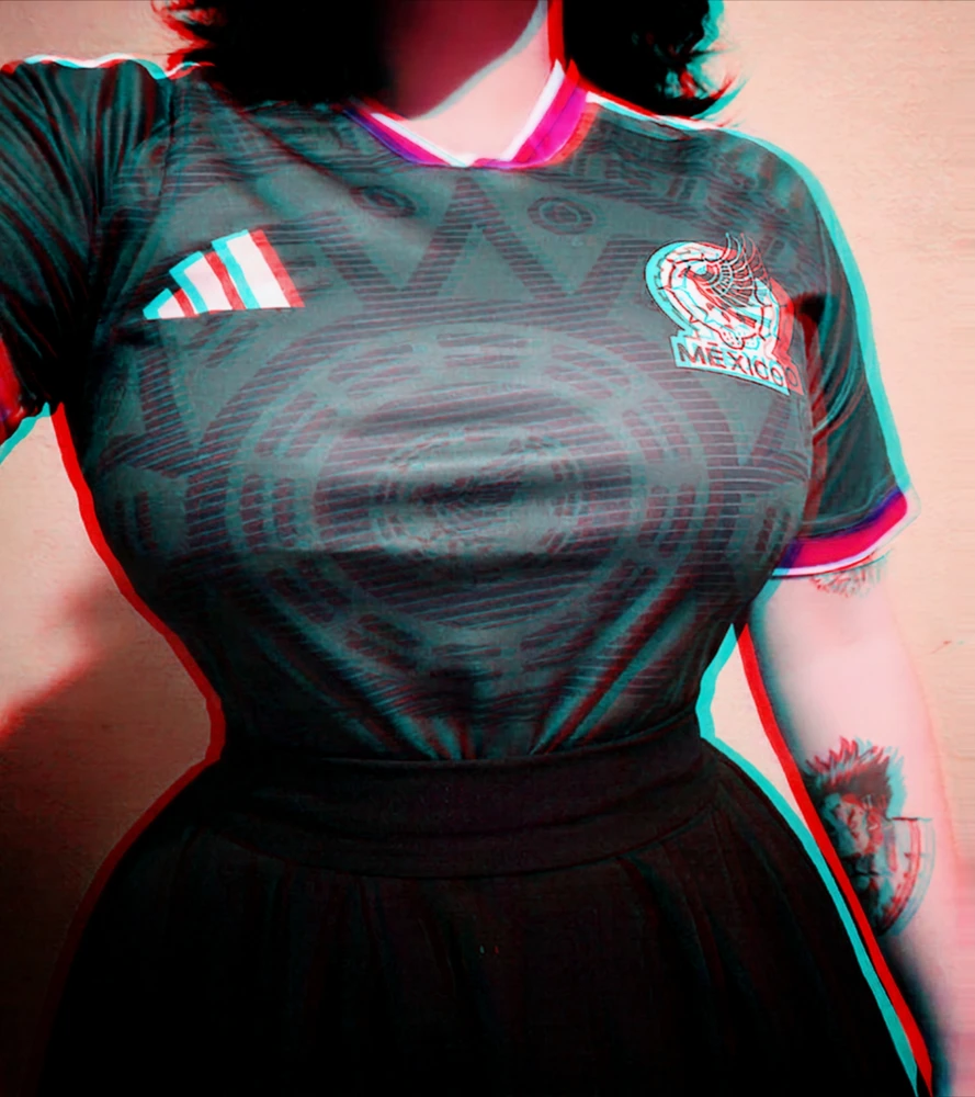 GIF رفعها Kira Everglot