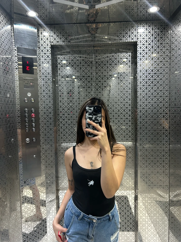 GIF gi-upload ni Ella