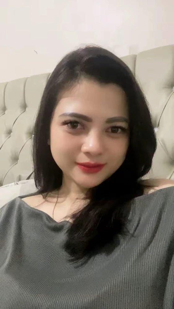 GIF pujat per Ive
