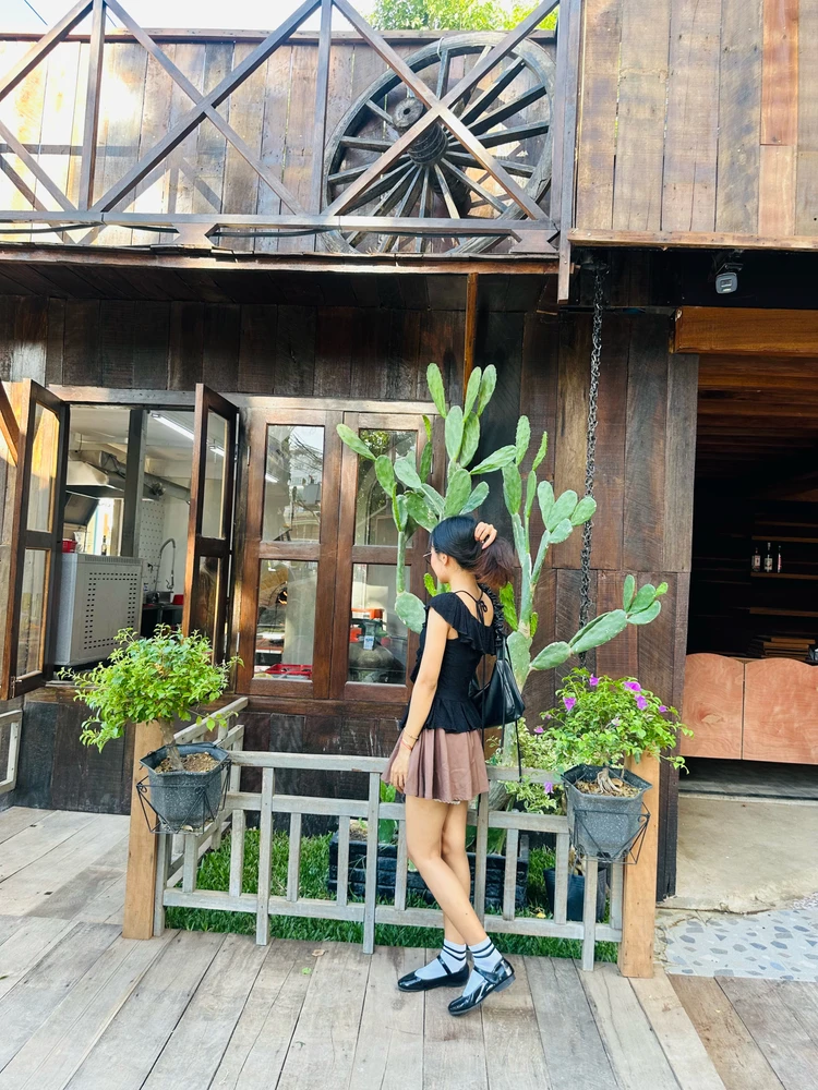 GIF uploaded by E NA