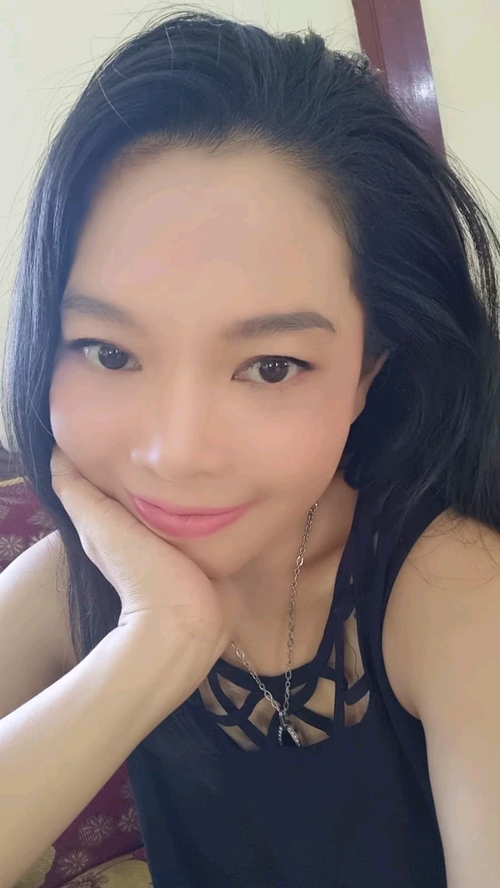 GIF อัปโหลดโดย Liana