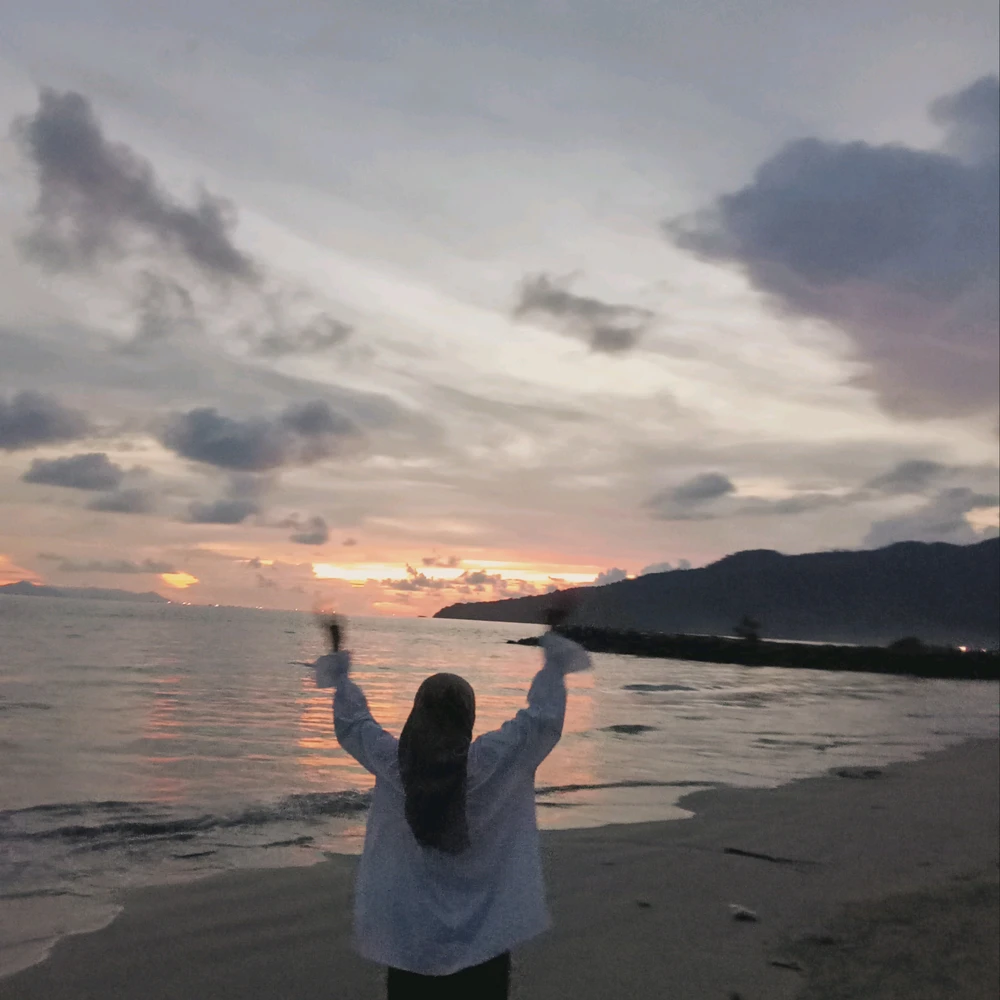 GIF dimuat naik oleh Sekala