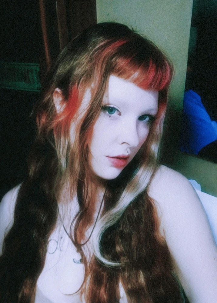 GIF pujat per Joy