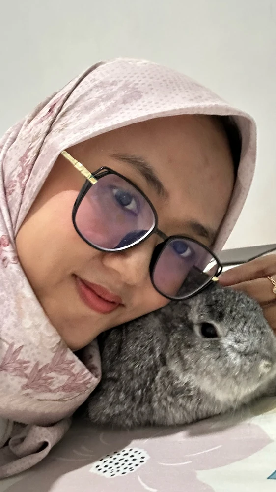 GIF uploaded by Issa