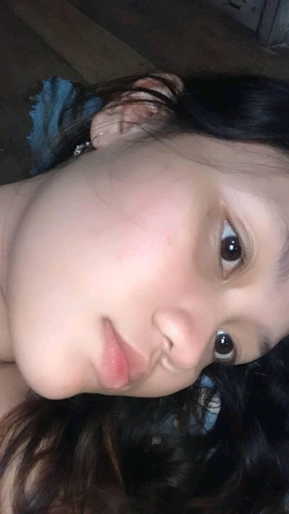GIF uploaded by Nura