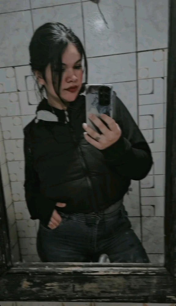 GIF imtella' minn Sabrina