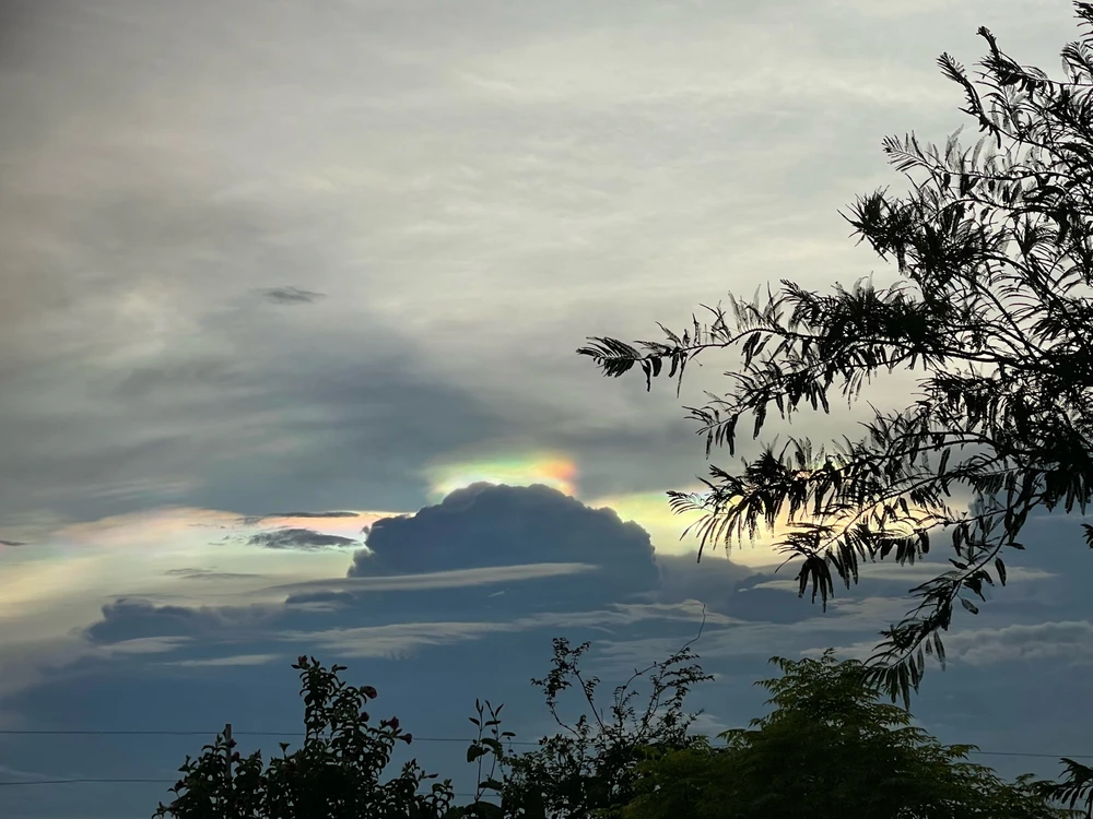 GIF uploaded by Kluay