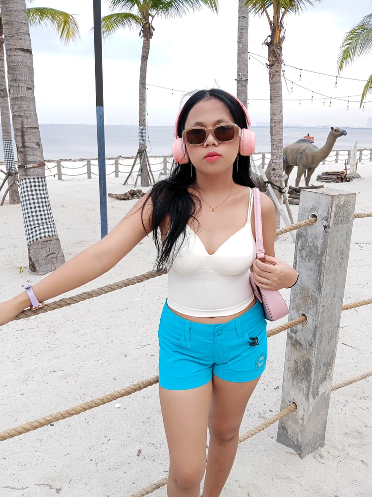 GIF uploaded by Mutiara