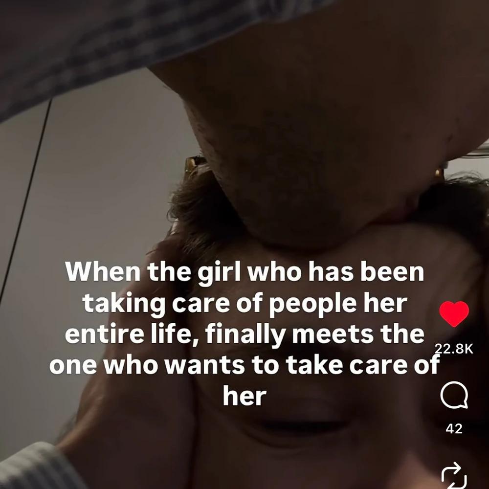 GIF diunggah oleh saa