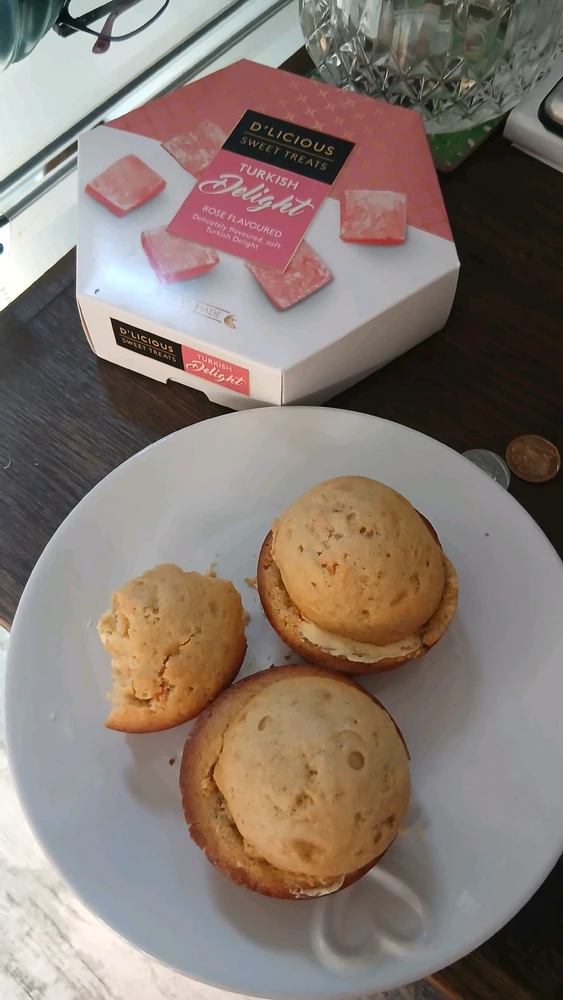 GIF uploaded by Soso
