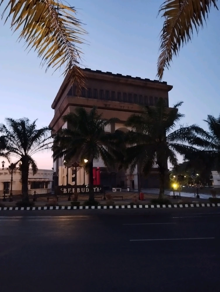 Refi അപ്‌ലോഡ് ചെയ്ത ചിത്രം