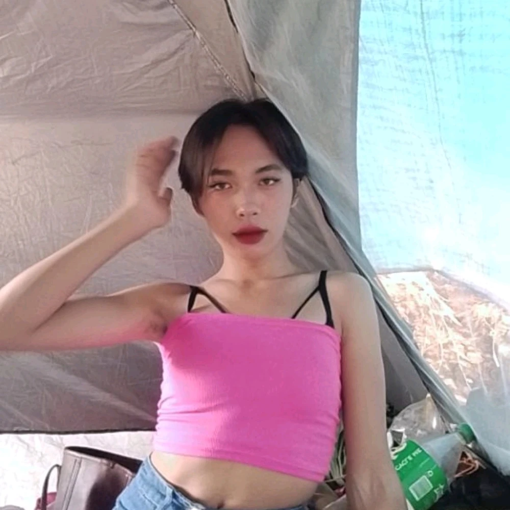 GIF yashyizweho na Sandra