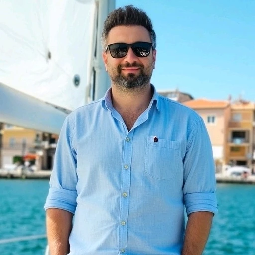 GIF yashyizweho na Caglar