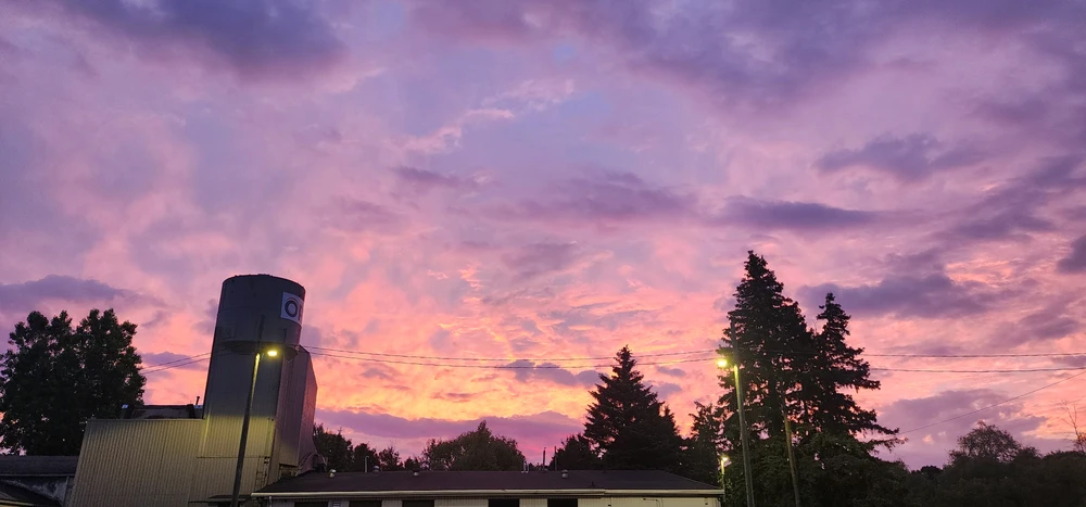 GIF yashyizweho na Ŕąfet